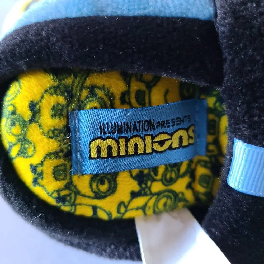 MINIONS RISE OF GRU- PLUSH SLIPPERS- TODDLERS SIZE MEDIUM (7-8)
